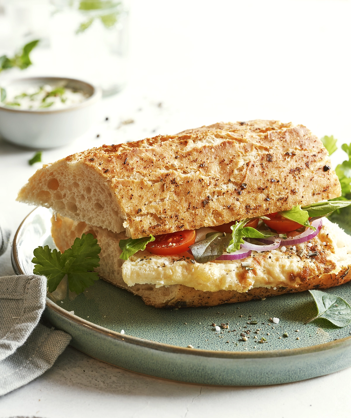 pains sandwiches snacking.